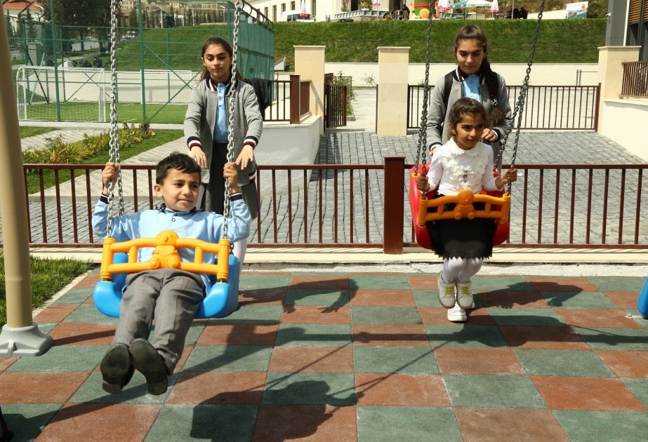 Talış sakinləri doğma yurda qayıdışın sevincini yaşayır