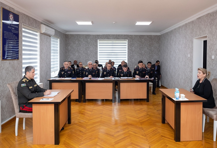 Daxili işlər naziri Sabirabadda vətəndaşlarla görüşüb