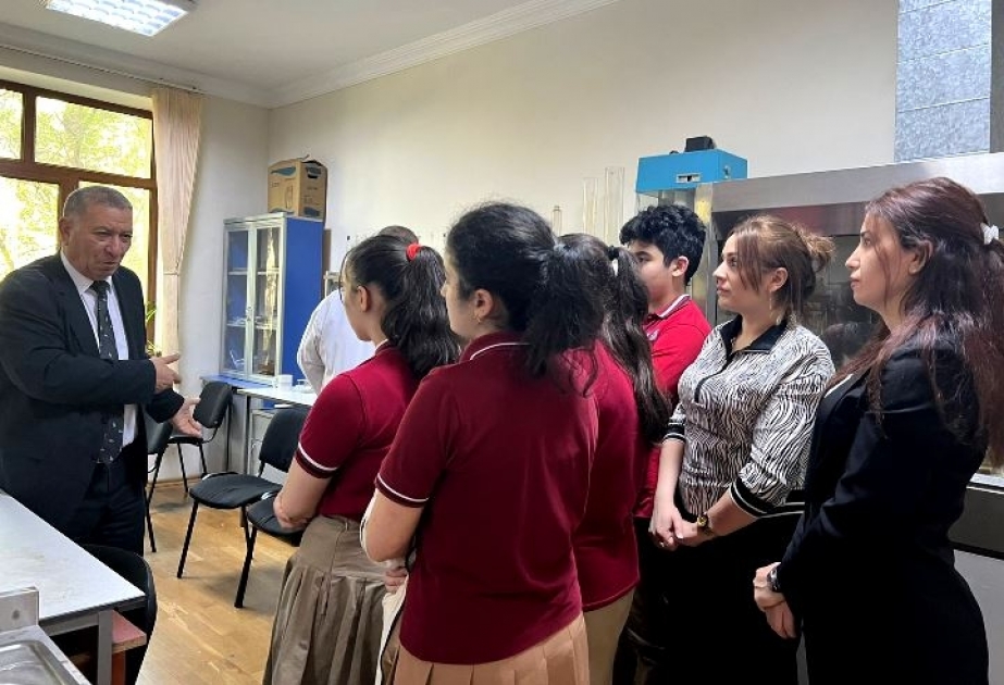 Kataliz və Qeyri-üzvi Kimya İnstitutunda Evrika liseyinin şagirdləri üçün “Açıq qapı” günü