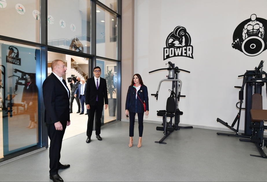 Ilham Aliyev y Mehriban Aliyeva asisten a la inauguración del Complejo Deportivo Olímpico de Neftchala
