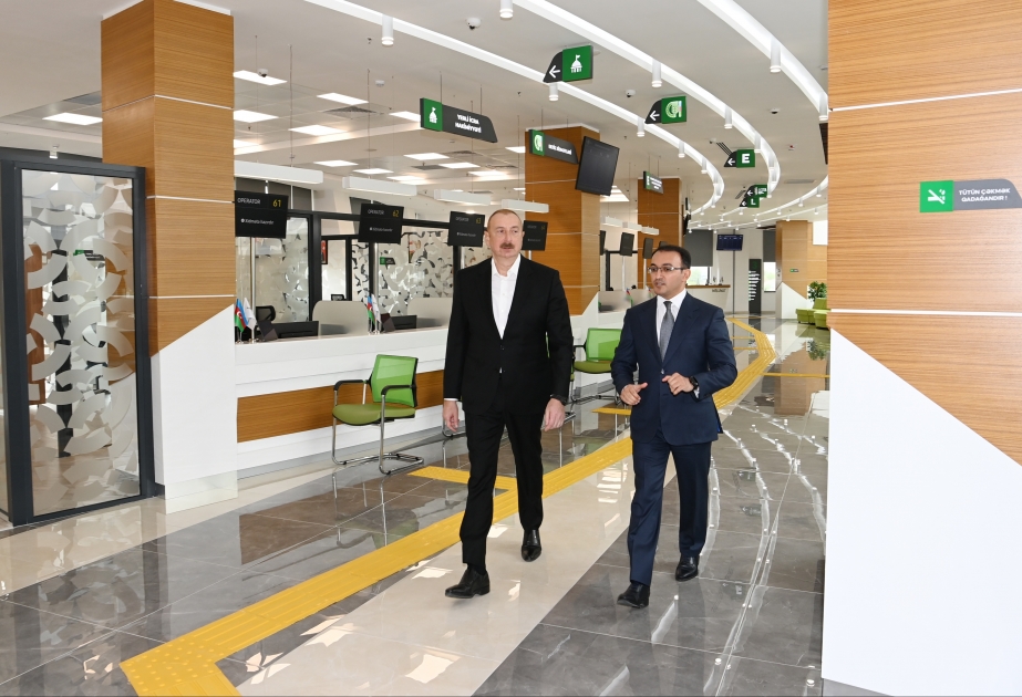 El presidente Ilham Aliyev inaugura el Centro "ASAN xidmət" en Salyan