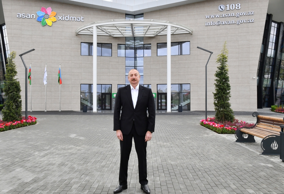 الرئيس إلهام علييف يعطي الانفصاليين خيارين: إما ان يعيشوا تحت علم أذربيجان أو ...
