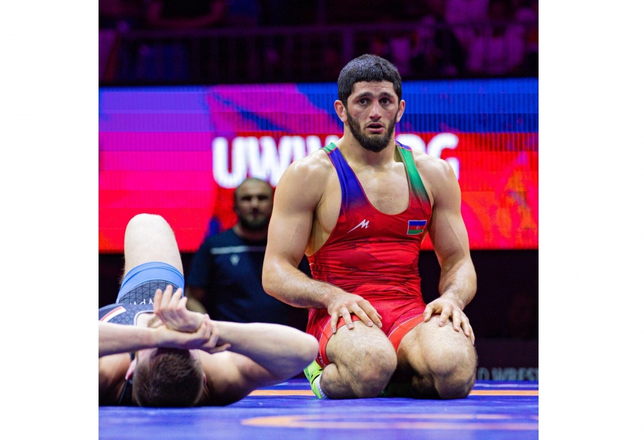 Güləşçimiz Maqomedxan Maqomedov Avropa çempionatında gümüş medal qazanıb