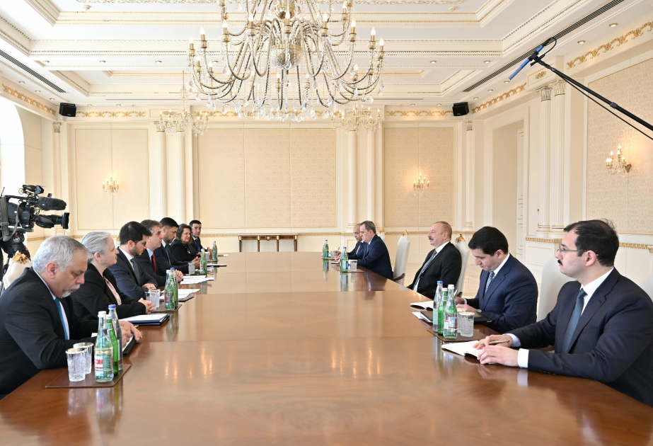 阿塞拜疆总统接见以色列外长

