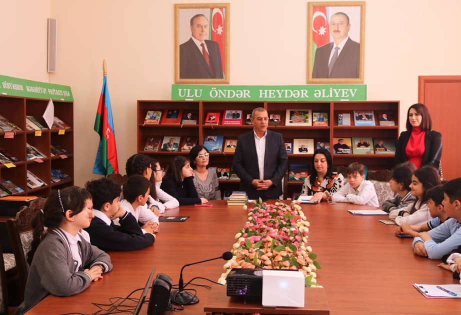 Gənclər Kitabxanasında Dünya Kitab və Müəlliflik Hüququ Günü ilə əlaqədar görüş təşkil olunub