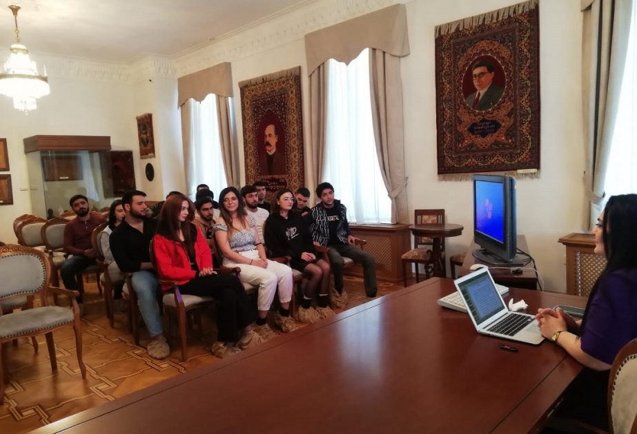 Ədəbiyyat Muzeyində Ömər Faiq Nemanzadəyə həsr olunmuş elmi seminar
