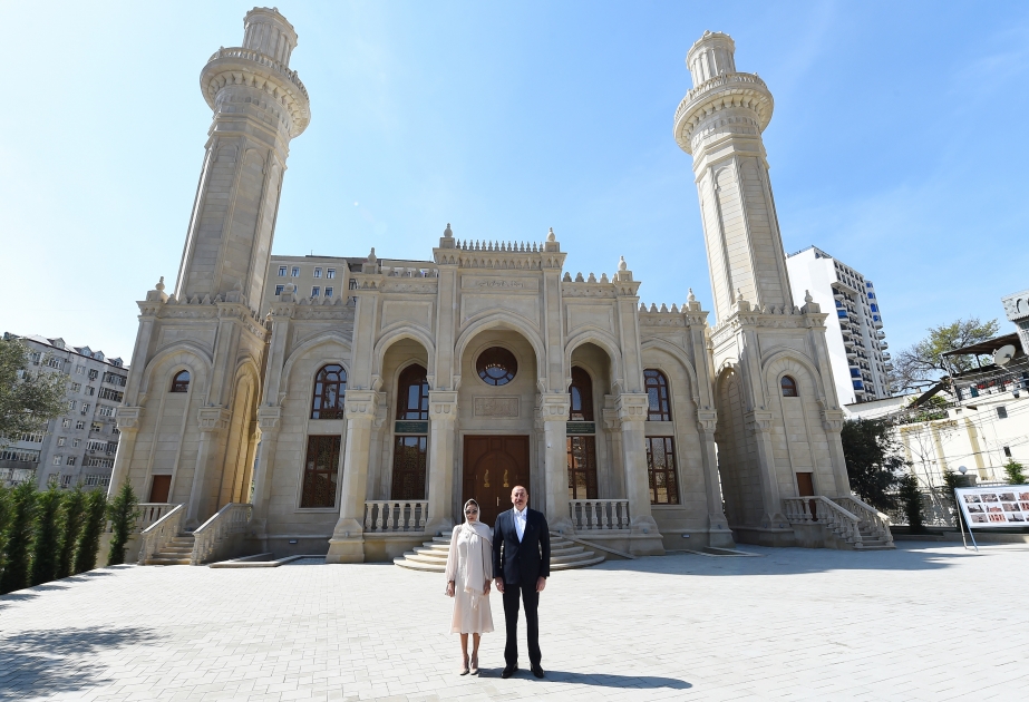 President Ilham Aliyev and First Lady Mehriban Aliyeva attended opening of Juma Mosque in Narimanov district VIDEO