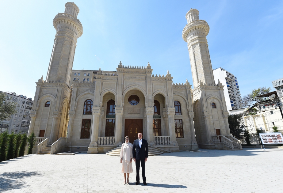Le président azerbaïdjanais et la première dame participent à l’inauguration de la mosquée « Djouma » VIDEO