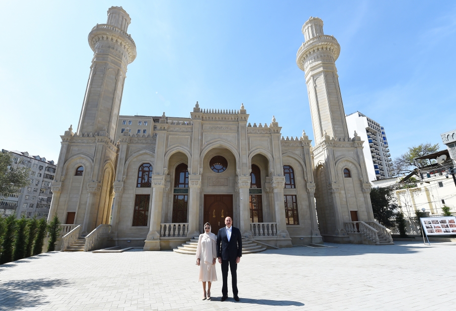 الرئيس إلهام علييف والسيدة الأولى مهربان علييفا يحضران حفل افتتاح مسجد الجامع في حي نريمانوف – تحديث