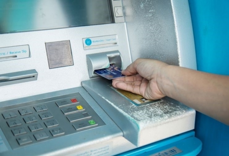 Vətəndaşın bank kartından 2 min manat pul oğurlanıb