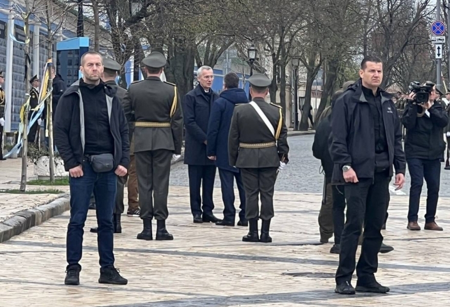 El Secretario General de la OTAN llega a Kiev