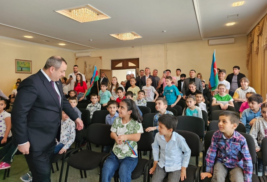 Milli Məclisin sədr müavini Adil Əliyev 1 saylı uşaq evini ziyarət edib