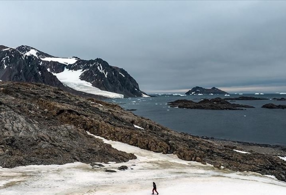 Turkish scientists conduct atmospheric research in and around Horseshoe Island of Antarctic