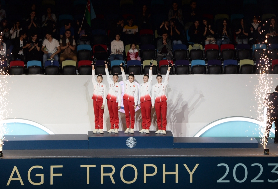 В Баку болгарским и китайским гимнасткам вручили кубок "AGF Trophy"