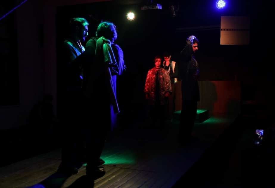 “M.Teatr”da “Balaca şahzadə” tamaşasının premyerası olub