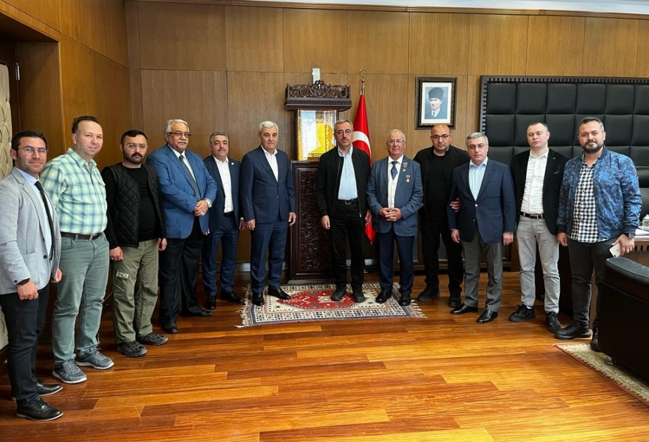 Azərbaycan diasporu Türkiyədə zəlzələdən zərər çəkənlərə yardımını davam etdirir
