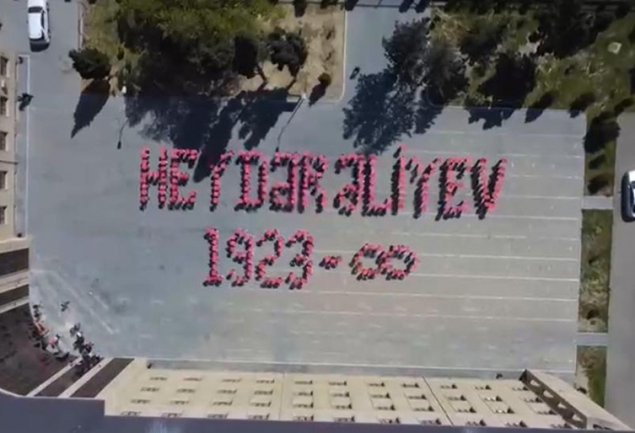 Xətai rayonunda fləşmob - “Heydər Əliyev: 1923-∞”