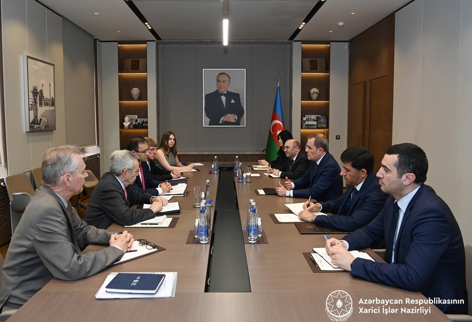 Azerbaijan`s FM meets with delegation of U.S. Caspian Policy Center