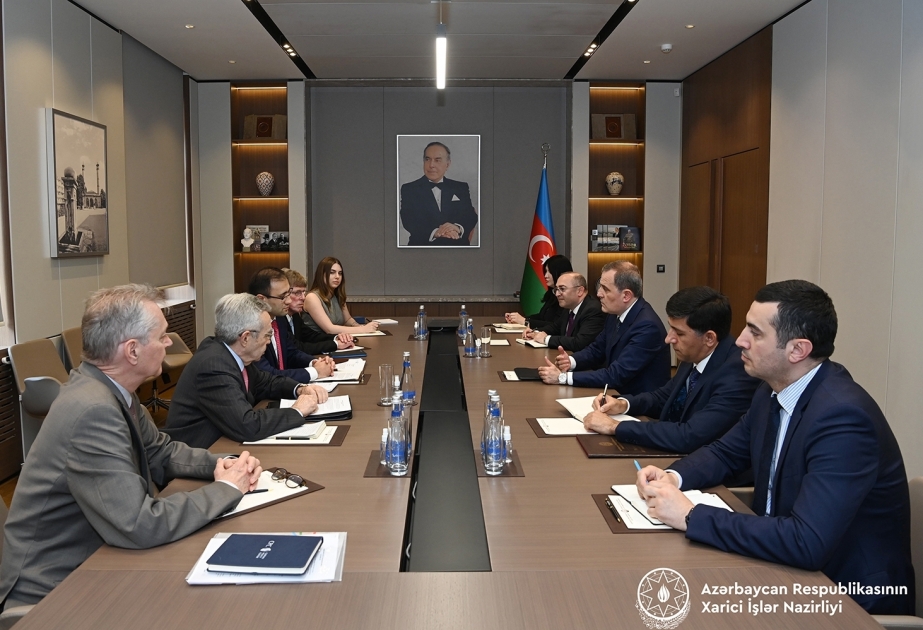 Canciller azerbaiyano se reúne con una delegación del Centro de Política del Caspio de EE.UU.