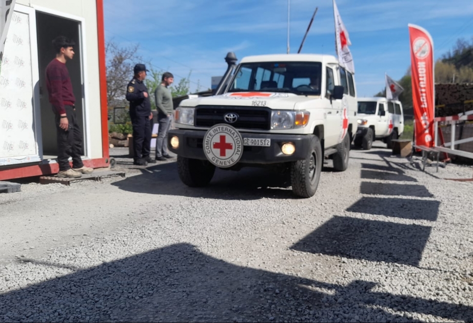 Laçın-Xankəndi yolu: BQXK-yə məxsus avtomobillərin aksiya ərazisindən keçidinə şərait yaradılıb