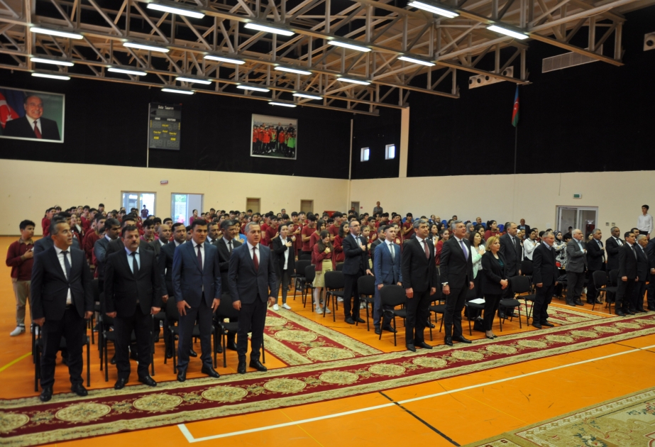 Ulu Öndərin 100 illik yubileyi münasibətilə Mübariz İbrahimov adına Biləsuvar Təhsil Kompleksində tədbir keçirilib