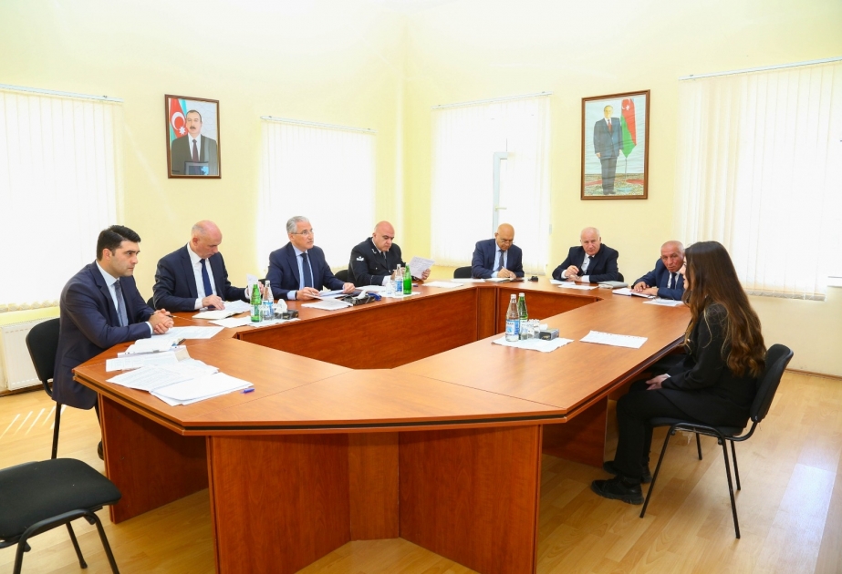 Ekologiya və təbii sərvətlər naziri Oğuzda vətəndaşları qəbul edib