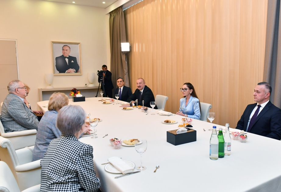 President Ilham Aliyev and First Lady Mehriban Aliyeva talked with ophthalmologists who worked at the same time with academician Zarifa Aliyeva VIDEO