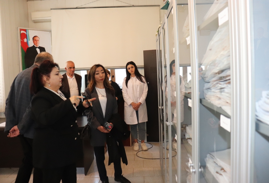 Qazaxıstanlı alim Dendrologiya İnstitutunda olub