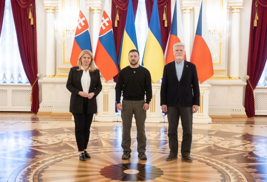 Volodimir Zelenski Çexiya və Slovakiya prezidentləri ilə görüşüb