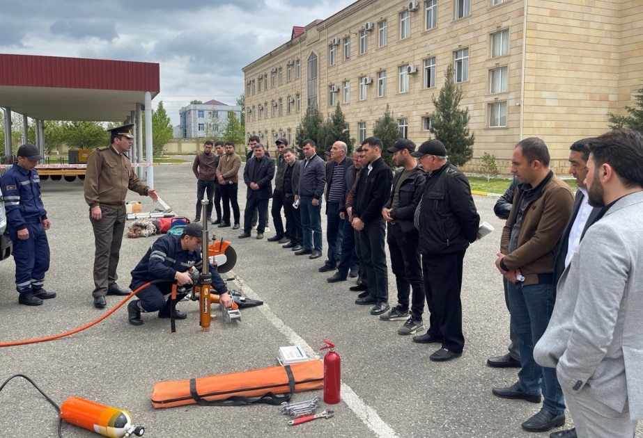 FHN-in regional mərkəzlərində silsilə mülki müdafiə kursları keçirilib