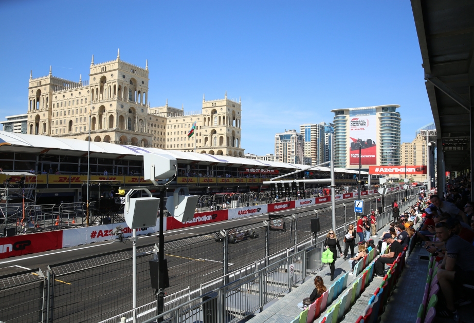Üç pilot Formula 2 üzrə birinci sprint yarışında mübarizəni dayandırıb