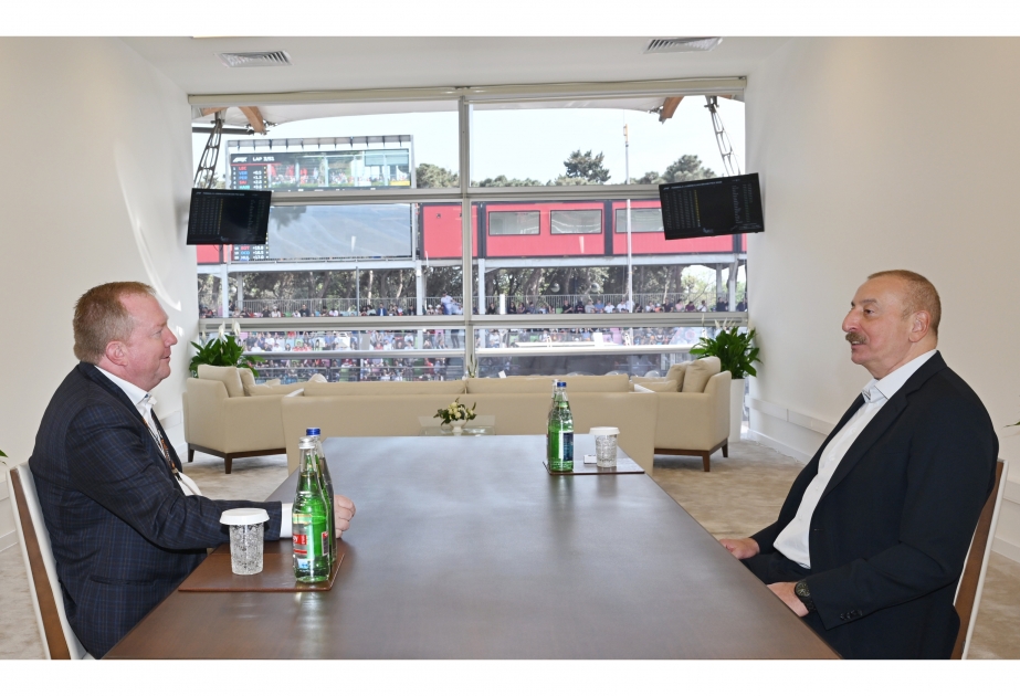 Президент Азербайджана Ильхам Алиев принял исполнительного вице-президента компании Boeing ОБНОВЛЕНО ВИДЕО