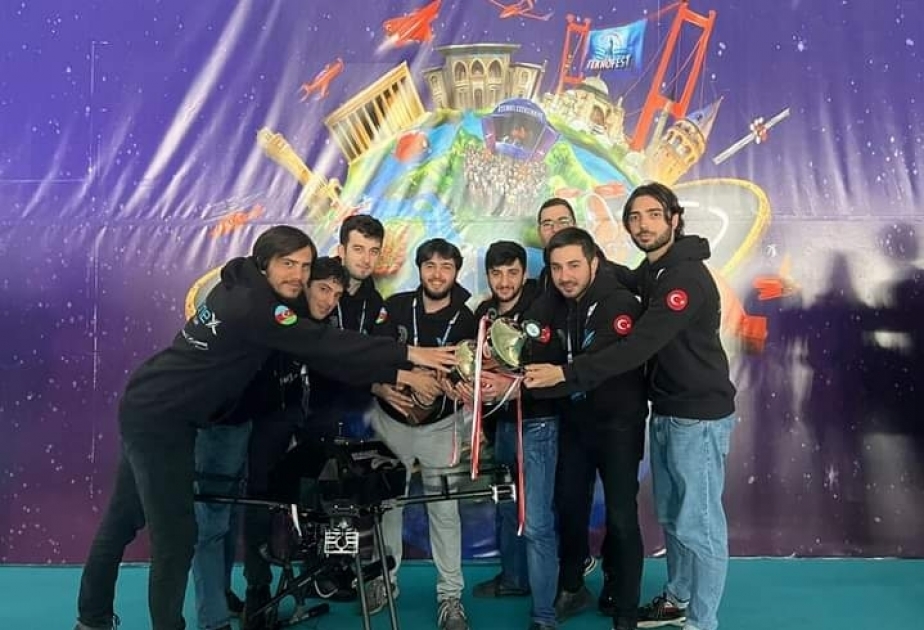 Jóvenes azerbaiyanos ganan el concurso 