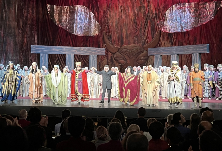 Buxarest Milli Opera Teatrında böyük uğur