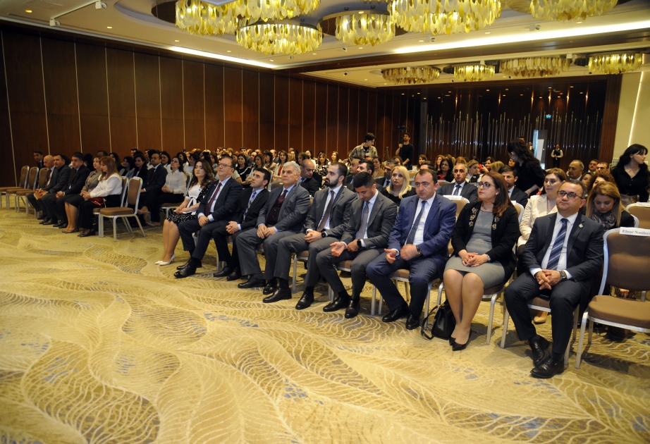 “Məktəb liderliyi” proqramının bağlanış mərasimi keçirilib