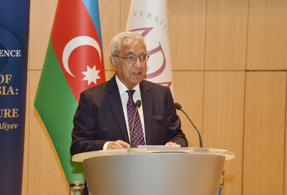 Une conférence internationale consacrée au 100e anniversaire du leader national Heydar Aliyev débute à Bakou