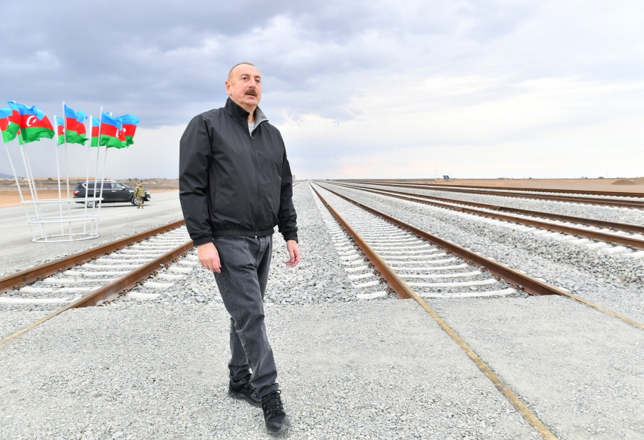 Prezident İlham Əliyev Bərdə-Ağdam dəmir yolu xəttinin tikintisi ilə tanış olub VİDEO