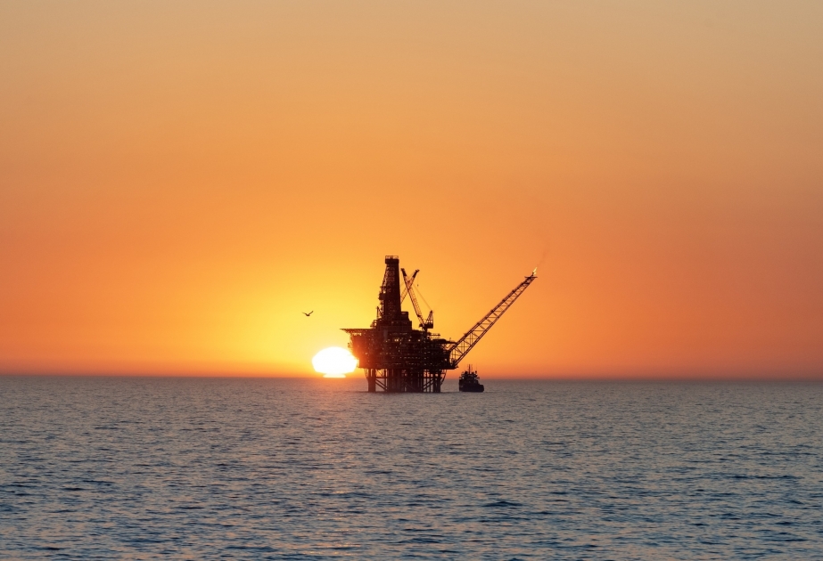 Azerbaijani oil falls below $80