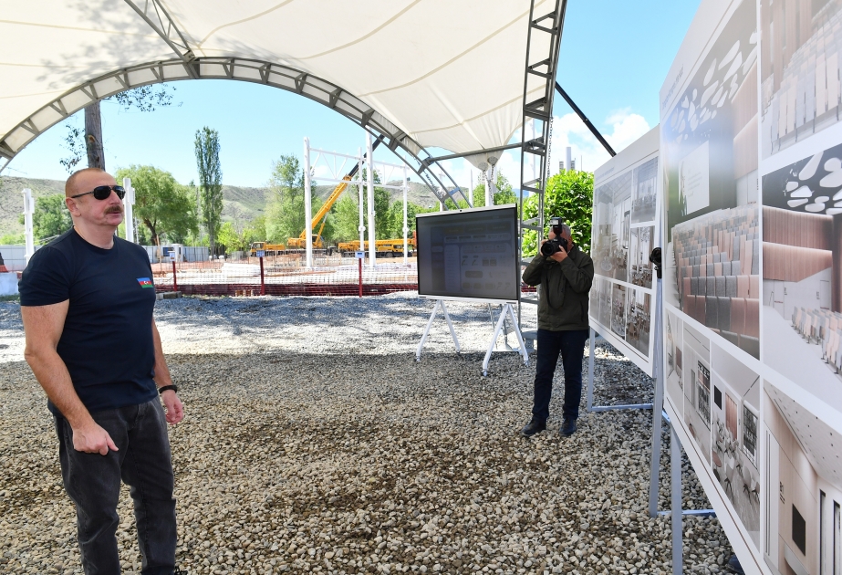 Präsident Ilham Aliyev besichtigt Baufortschritt von Zangilan Kongresszentrum VIDEO