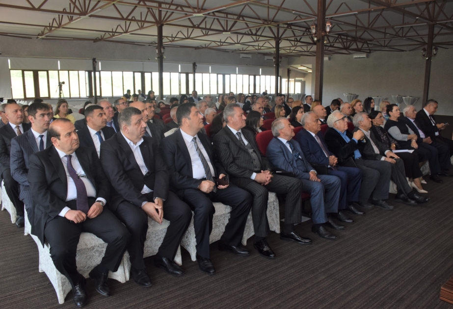 Ümummilli Liderin Azərbaycan ədəbi mühitinin inkişafında xidmətləri misilsizdir