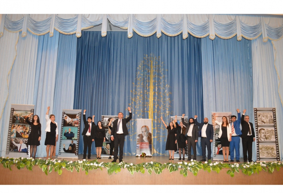 İrəvan Dövlət Azərbaycan Dram Teatrı balakənlilərə “Nurlu ömrün anları” tamaşasını təqdim edib