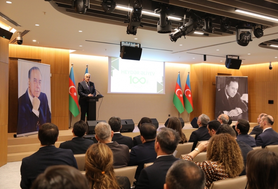 Əmlak Məsələləri Dövlət Xidmətində Ümummilli Liderin misilsiz xidmətlərindən danışılıb