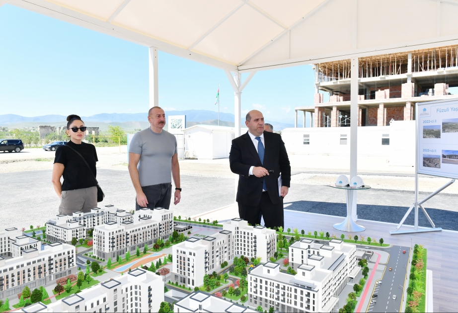 Visite du chantier du complexe résidentiel de Fuzouli VIDEO
