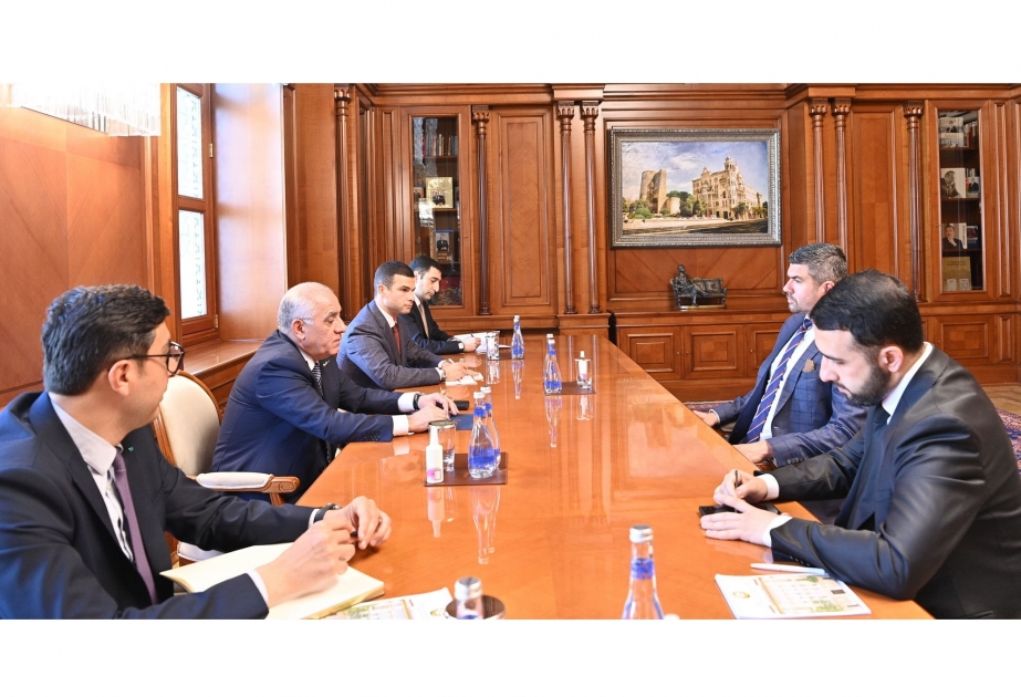 Azerbaijani PM meets with President of World Minifootball Federation