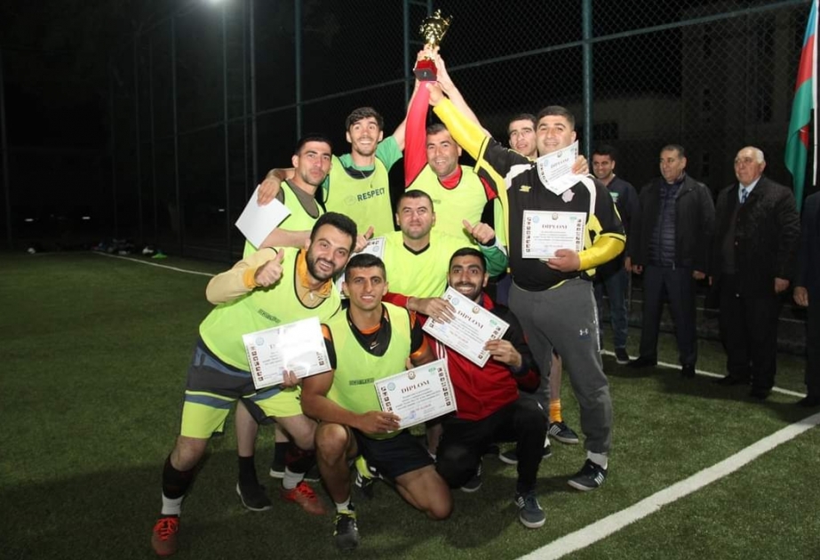 Bərdədə keçirilən mini futbol turnirində 16 komanda mübarizə aparıb
