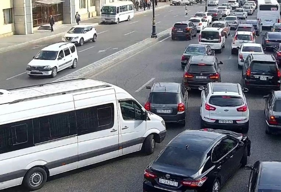 Bakıda hazırda sıxlıq müşahidə edilən yollar