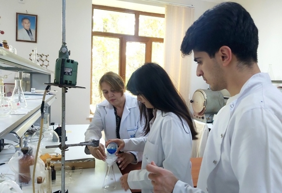 Bakı Dövlət Universitetinin tələbələri tədris təcrübəsində