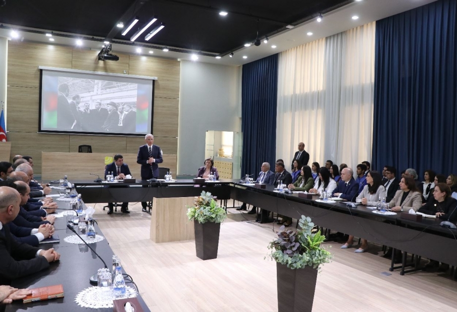 Ekologiya və Təbii Sərvətlər Nazirliyində Heydər Əliyevin 100 illik yubileyinə həsr olunmuş konfrans keçirilib