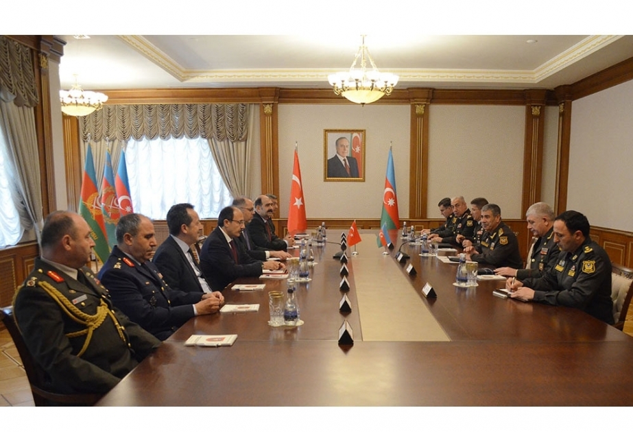 Se discuten las perspectivas de desarrollo de la cooperación militar-educativa con Türkiye