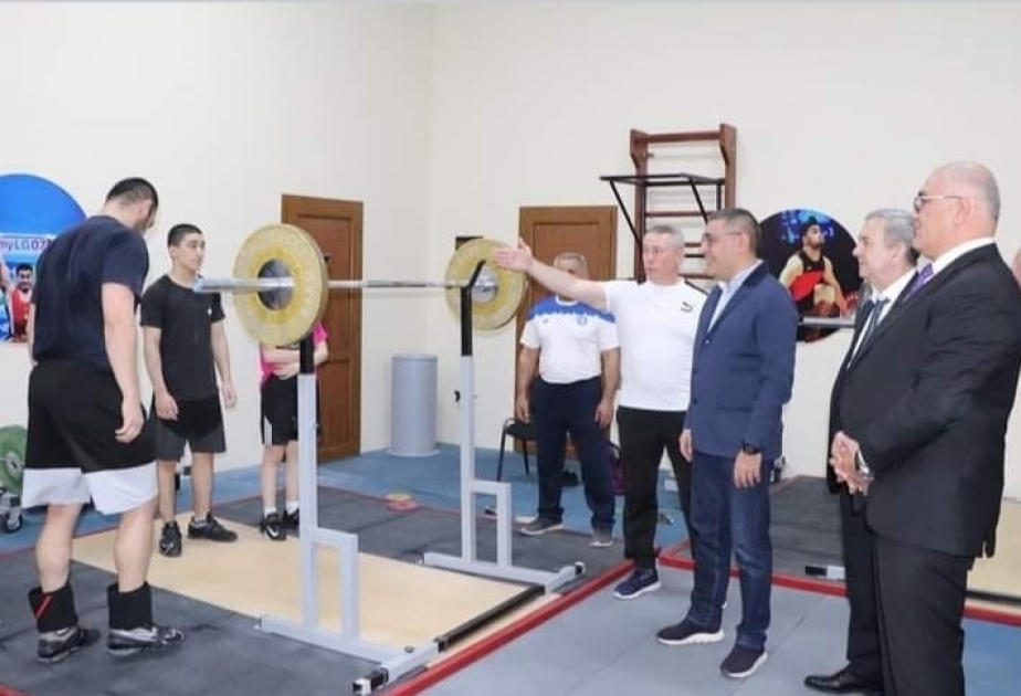 Sənaye Korporasiyasının rəhbəri Samuxda Bəhrə Ağır Atletika klubu ilə tanış olub